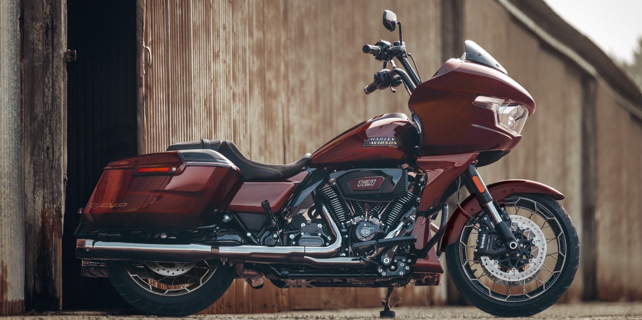 Explore the 2024 Harley-Davidson® CVO™ Road Glide® near Glen Rock, PA